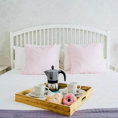 The Little White House, Flower 9 Apartment Playa Honda (Lanzarote)