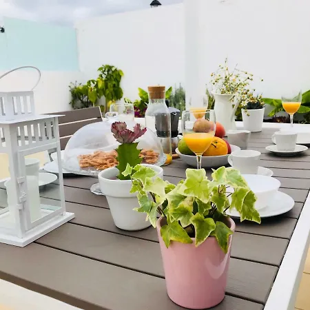 The Little White House, Flower 9 * Playa Honda (Lanzarote)